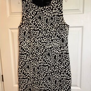 Ann Taylor Black and White Floral-Print Sleeveless Sheath Lined Midi Dress 14